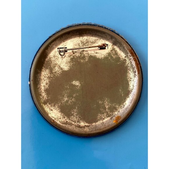 Vintage 70s Pinback Buy A Chevy Get A Trip For Two on Eastern Airlines - Picture 3 of 3